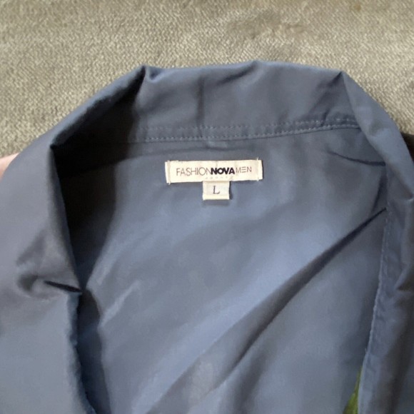 Large Fashion Nova Mens Button Down Shirt Oversized Floral Striped Metamorph - Picture 3 of 5